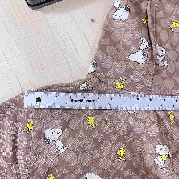 Coach X Peanuts XS CE545 Signature Snoopy Hoodie NWT Org $378 - Picture 11 of 12
